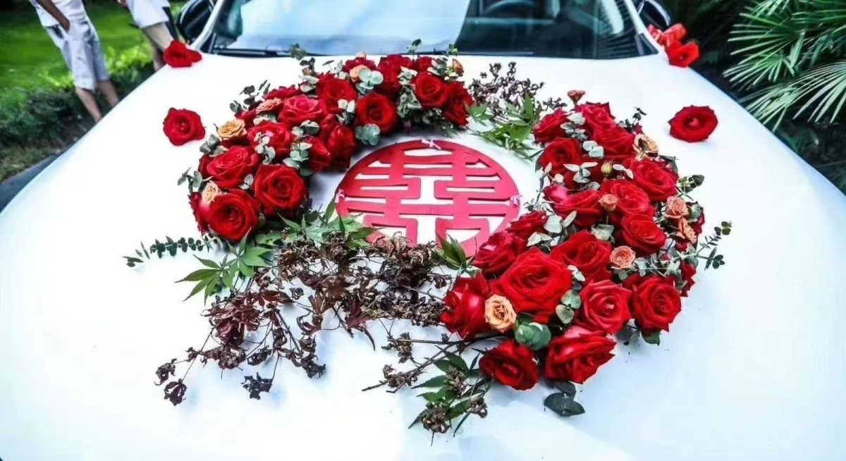 婚礼伴手礼礼品案例及场景布置